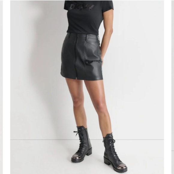 DKNY Jeans Zip Front Faux Leather Mini Skirt | Black | 29 | NWT - Picture 2 of 7